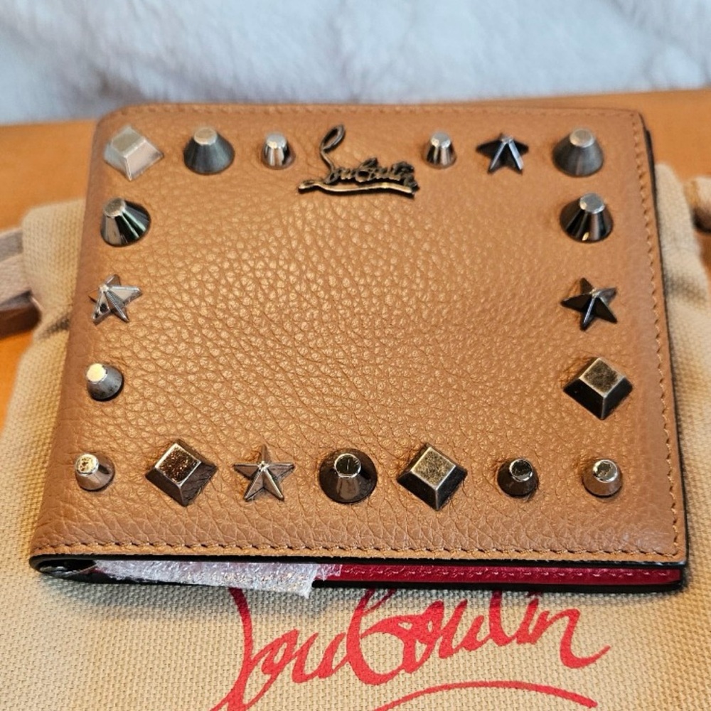 New Christian Louboutin MenTan Studded Wallet comes with dust bag - Picture 14 of 14